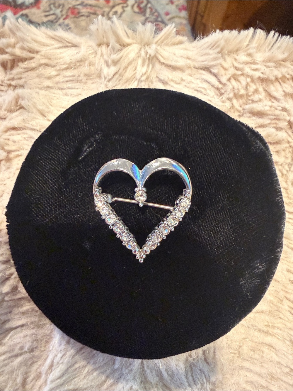 Silver Heart Crystal Brooch - Sparkling Silver-Tone Women's Pin